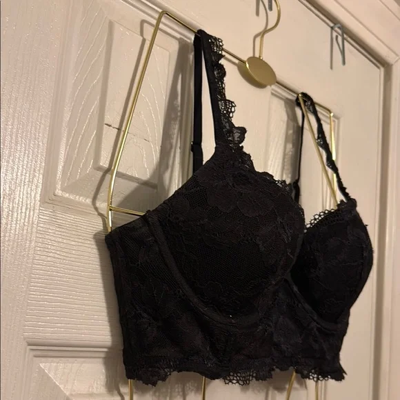 Victoria's Secret Black Lace Bra - Picture 4 of 8